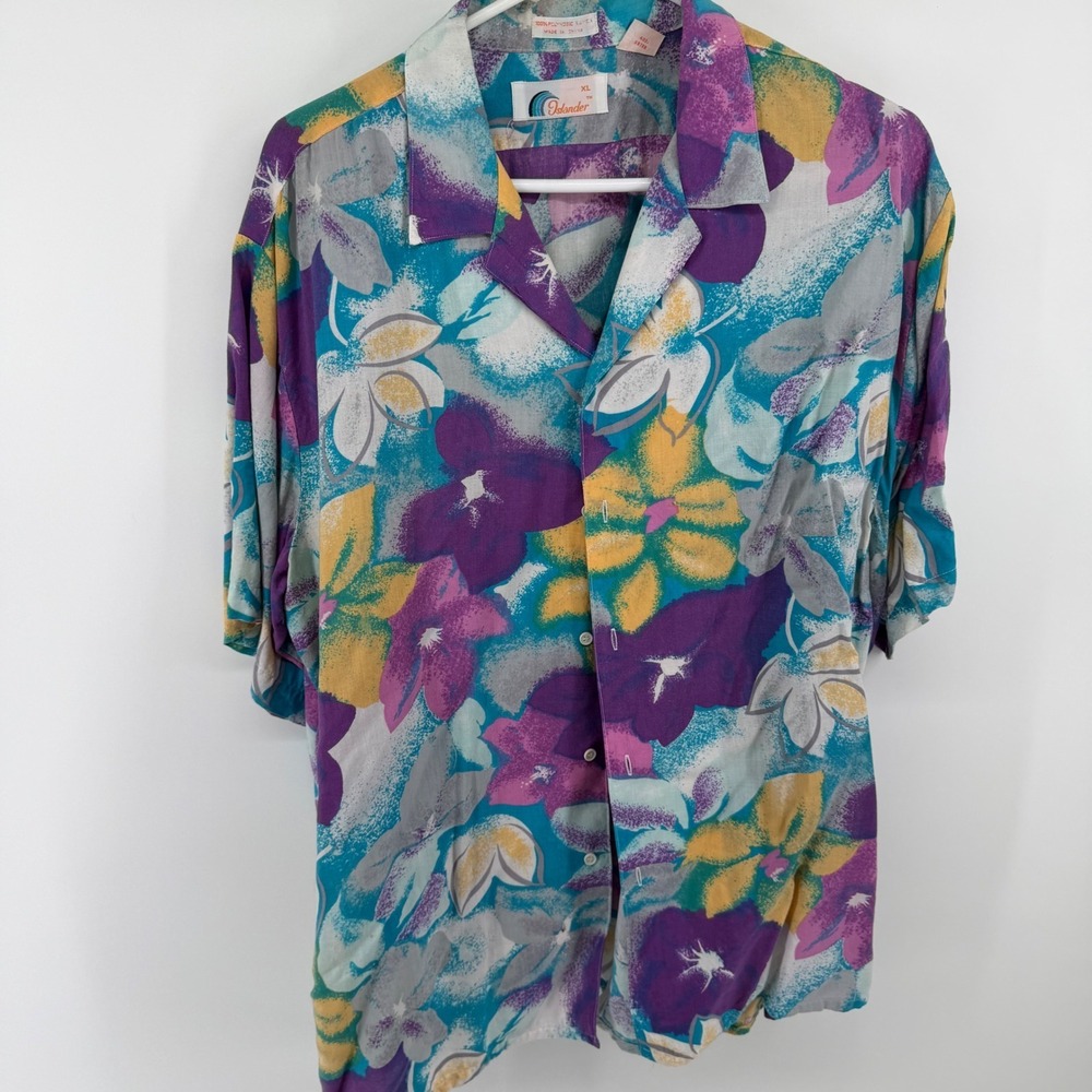 Vintage Islander Mens XL Tropical Floral Rayon Button Up Hawaiian Camp Shirt